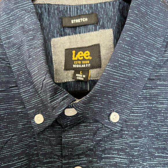 NWT! Navy Blue Cotton Short Sleeve Button Down // Lee Men's Size L - Picture 3 of 7